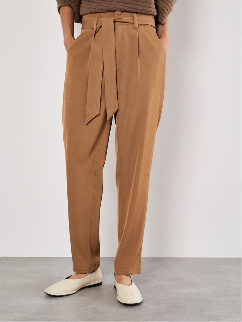 NWT Apricot Paperbag Twill High Waist Trousers